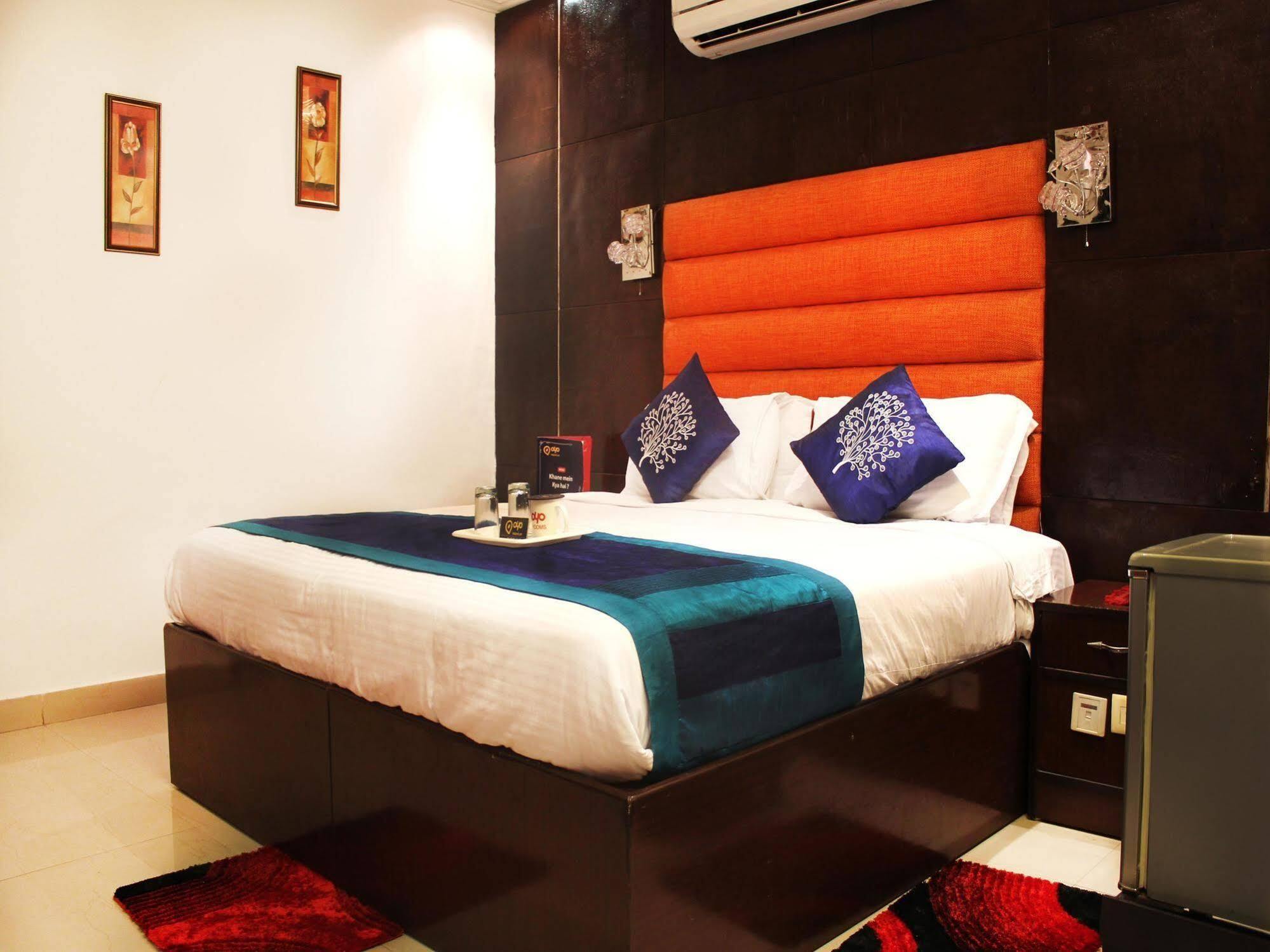 Hotel Rajmandir Faridabad Ngoại thất bức ảnh